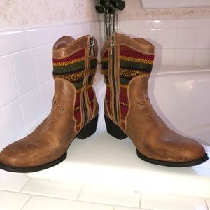 Born, western shoe boots